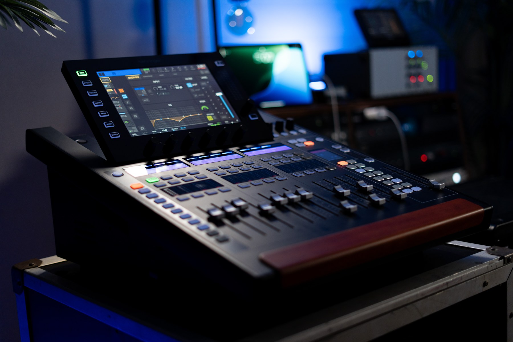 Shawn’s Behringer WING Compact console